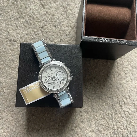 New in box, tags attached. MK watch - Picture 3 of 4